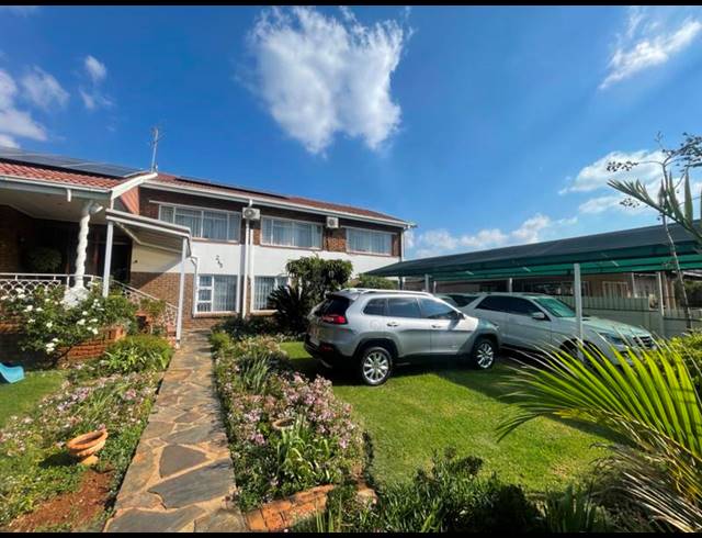 6 BEDROOM HOUSE FOR SALE IN LAUDIUM